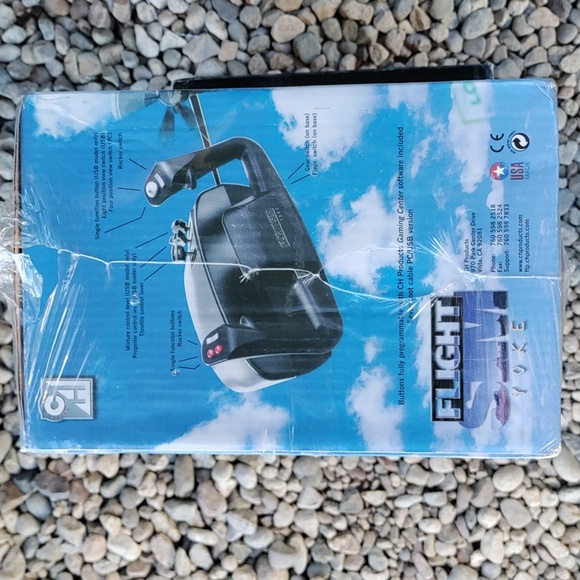 CH USB Flight Sim Yoke - Picture 4 of 5